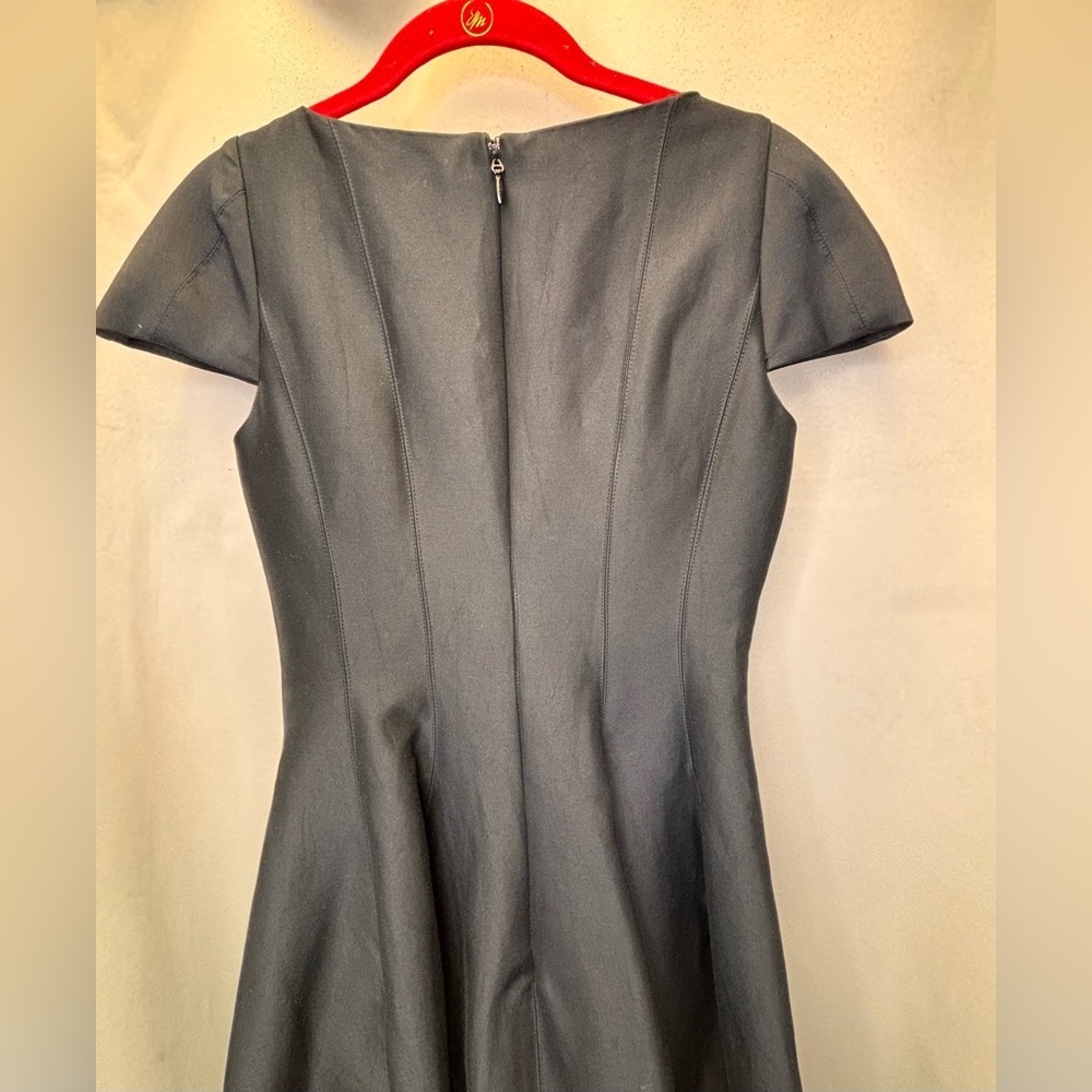 Halston Women's Black Short Sleeve Notch Neck Tulip Skirt Dress Size 2 - Picture 10 of 10